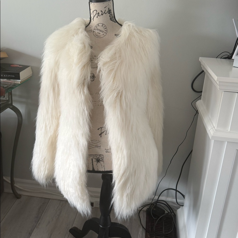 HipVintage Chic natural white Faux Fur Glam Jacket coat - Picture 2 of 5